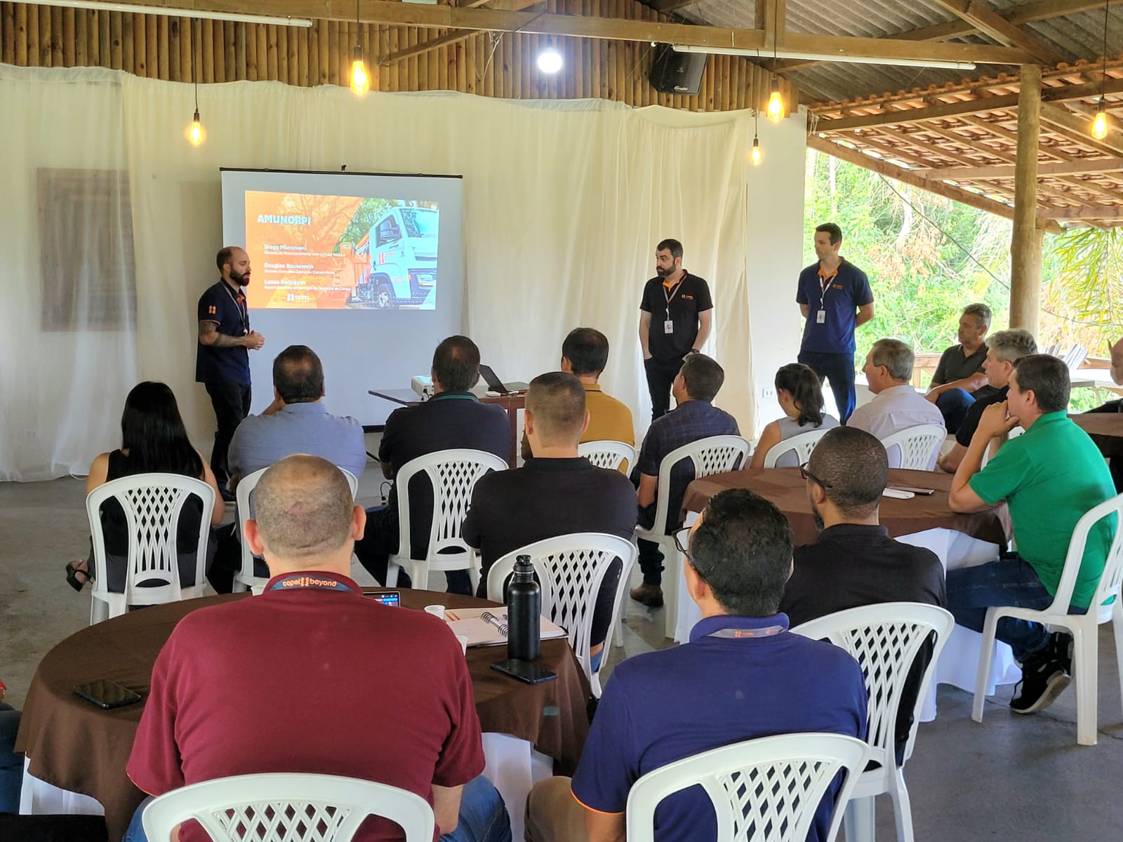 Prefeitos e COPEL em busca de solução para as quedas constantes de energia 